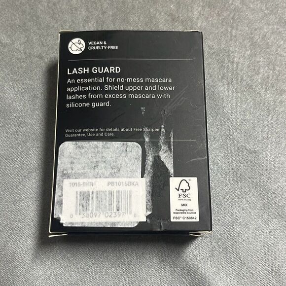 Tweezerman Black Silicone Lash Guard NEW - Picture 2 of 2